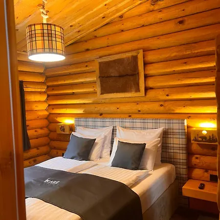Kare Luxury Feriested