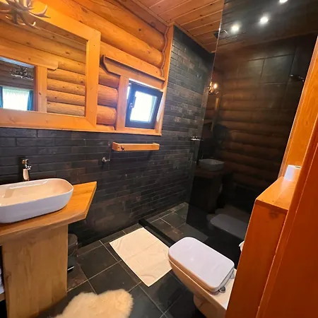 Kare Luxury Tsigov Chark